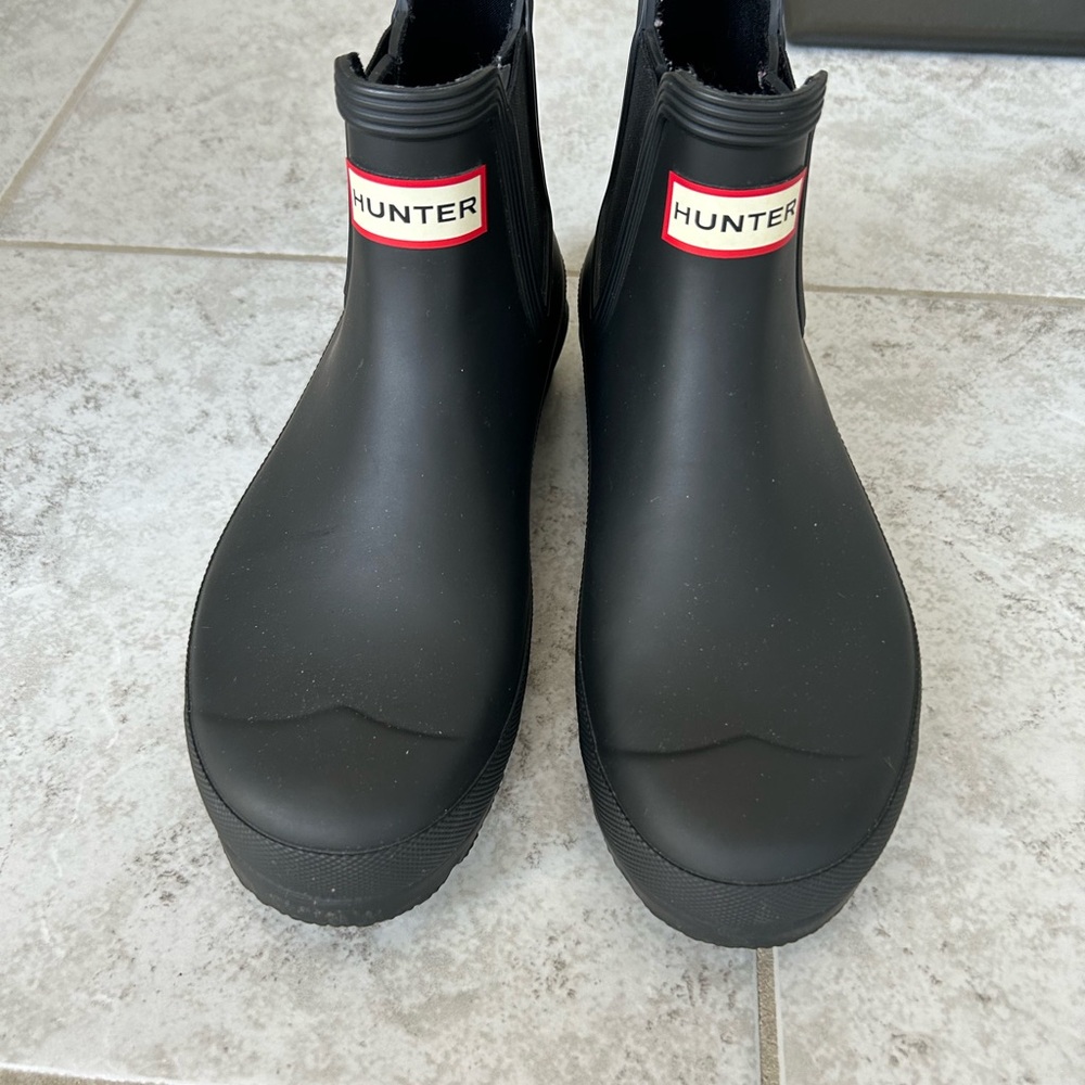 Hunter Chelsea Classic Black Ankle Rain Boots
